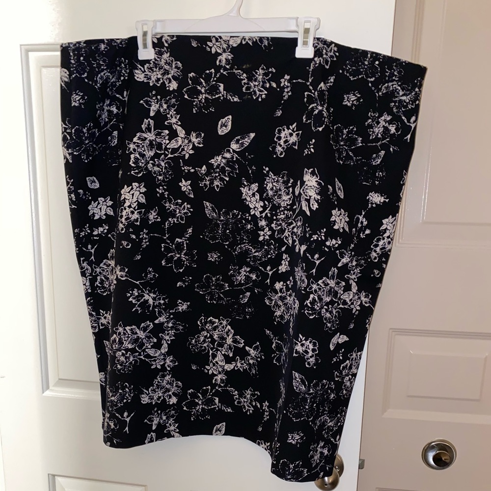 NWT Philosophy floral print skirt